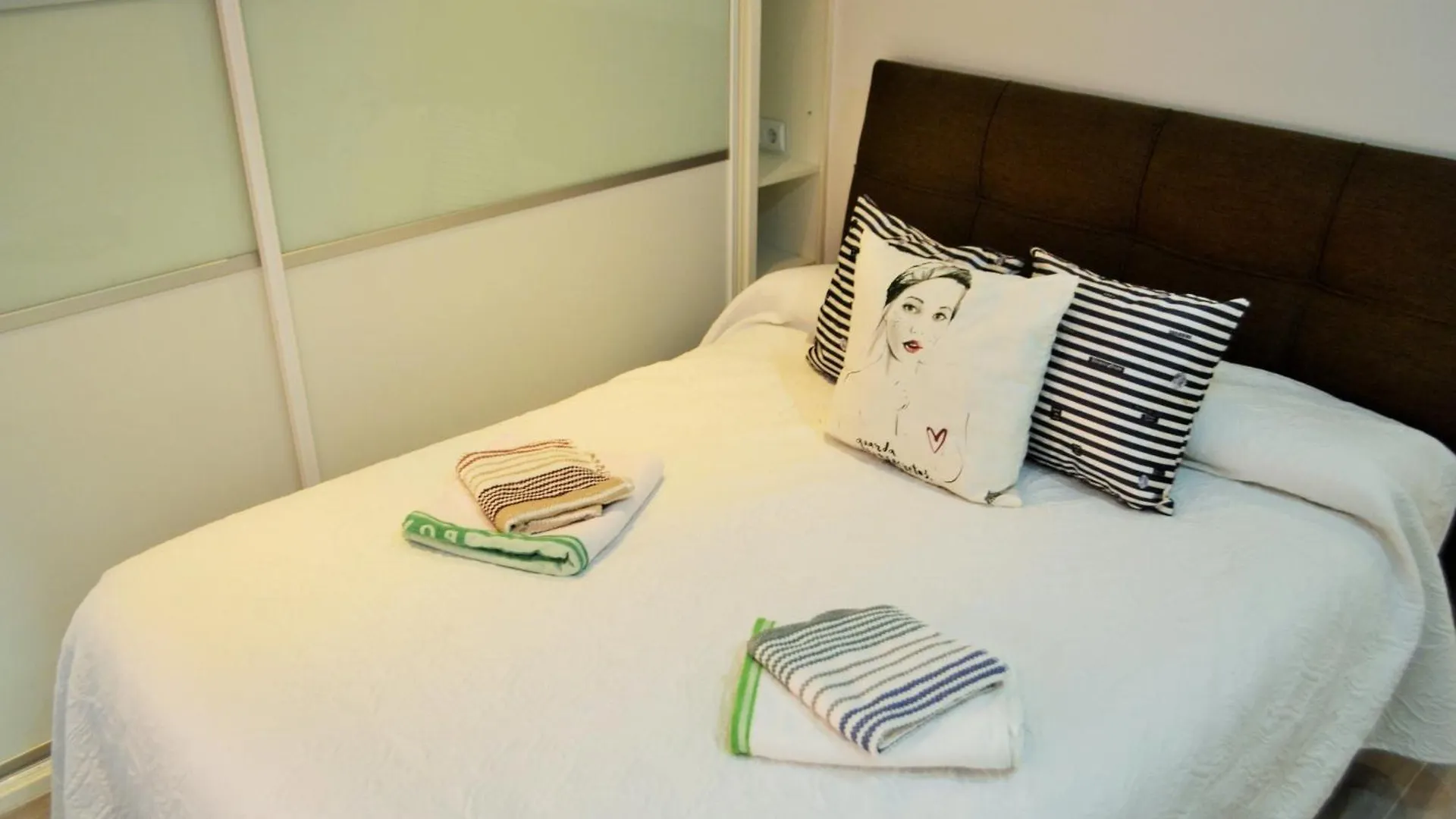 Centro Suites Vialia マラガ 0*,  スペイン