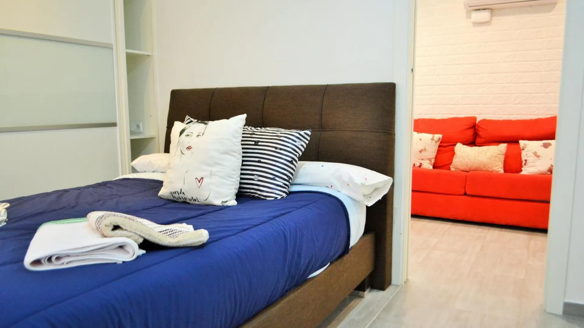 アパート Centro Suites Vialia マラガ