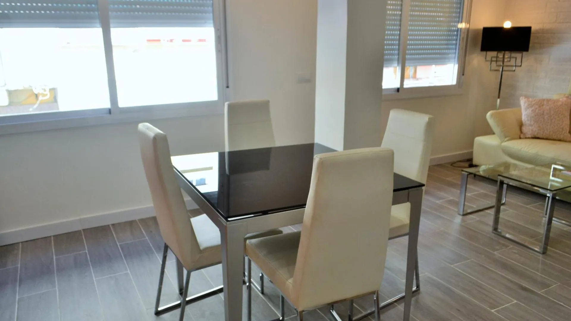 アパート Centro Suites Vialia マラガ