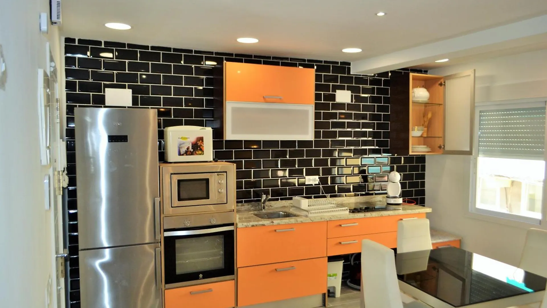 Centro Suites Vialia マラガ アパート